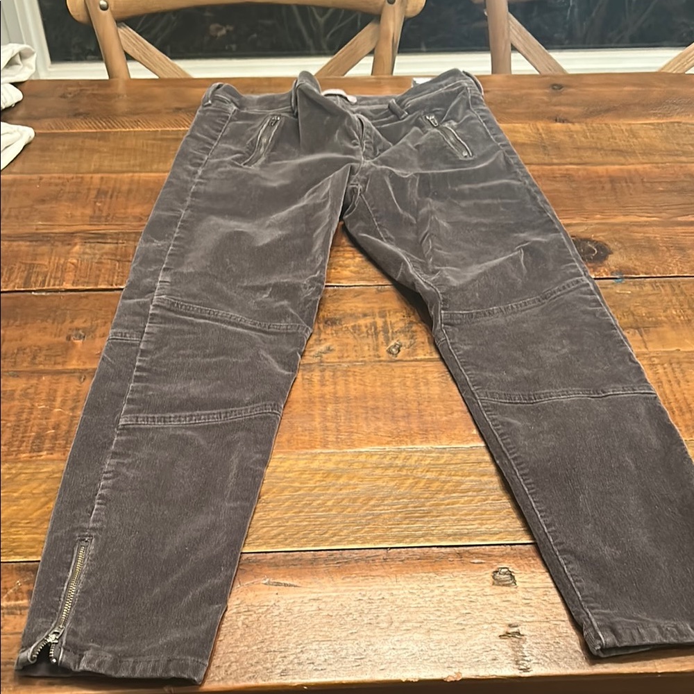 Women’s capri Banana Republic cords - side zippers